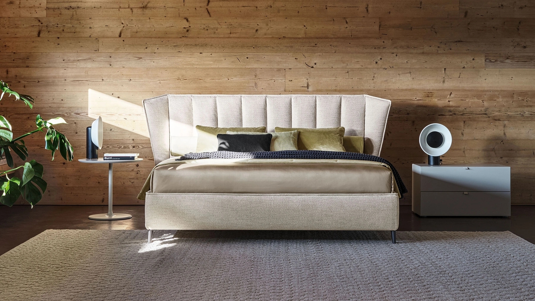 Letto in tessuto con testiera trapuntata Opéra Fleur di Twils